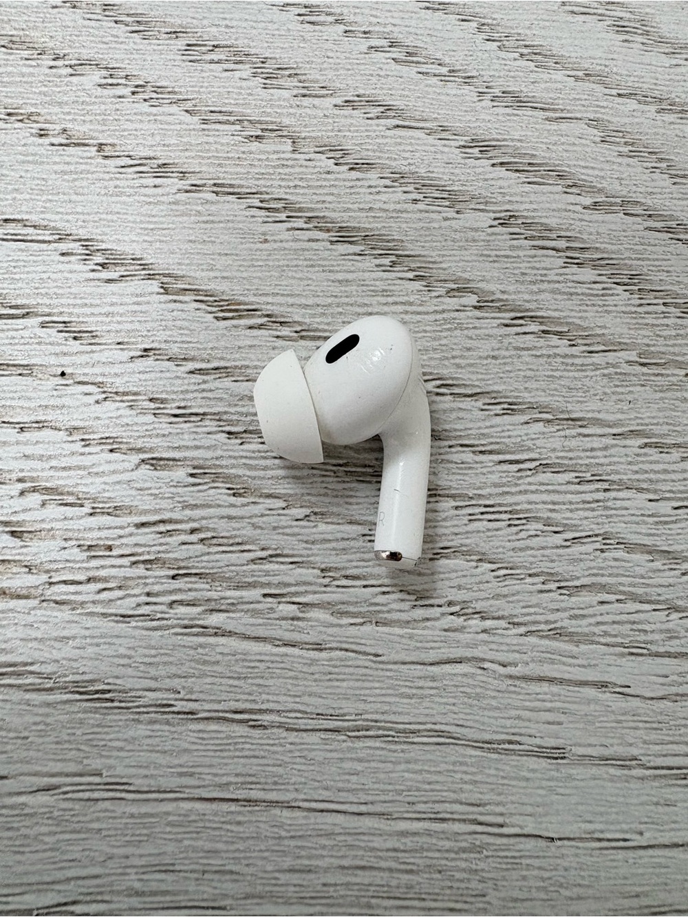 Apple AirPod pro 2nd gen usb,c  Earbud Left Piece in White